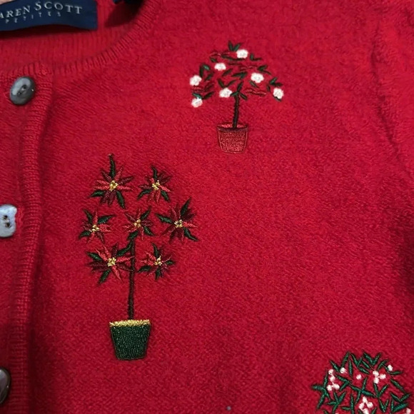 Karen Scott Red Poinsettia Holiday Wool Embroidered Petite Cropped Cardigan - Picture 4 of 7